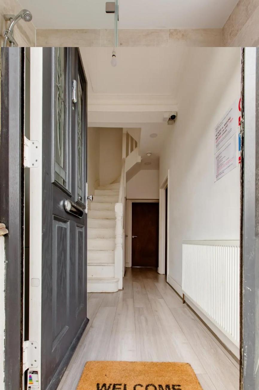 Double Room Edmonton Green, London N9 Esterno foto
